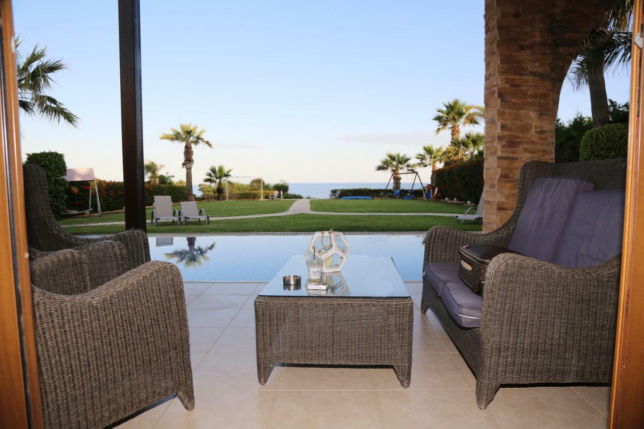 Ionion Beachfront Villa Ayia Napa Exteriér fotografie
